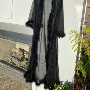 Dramatic black feather sheer robe - New